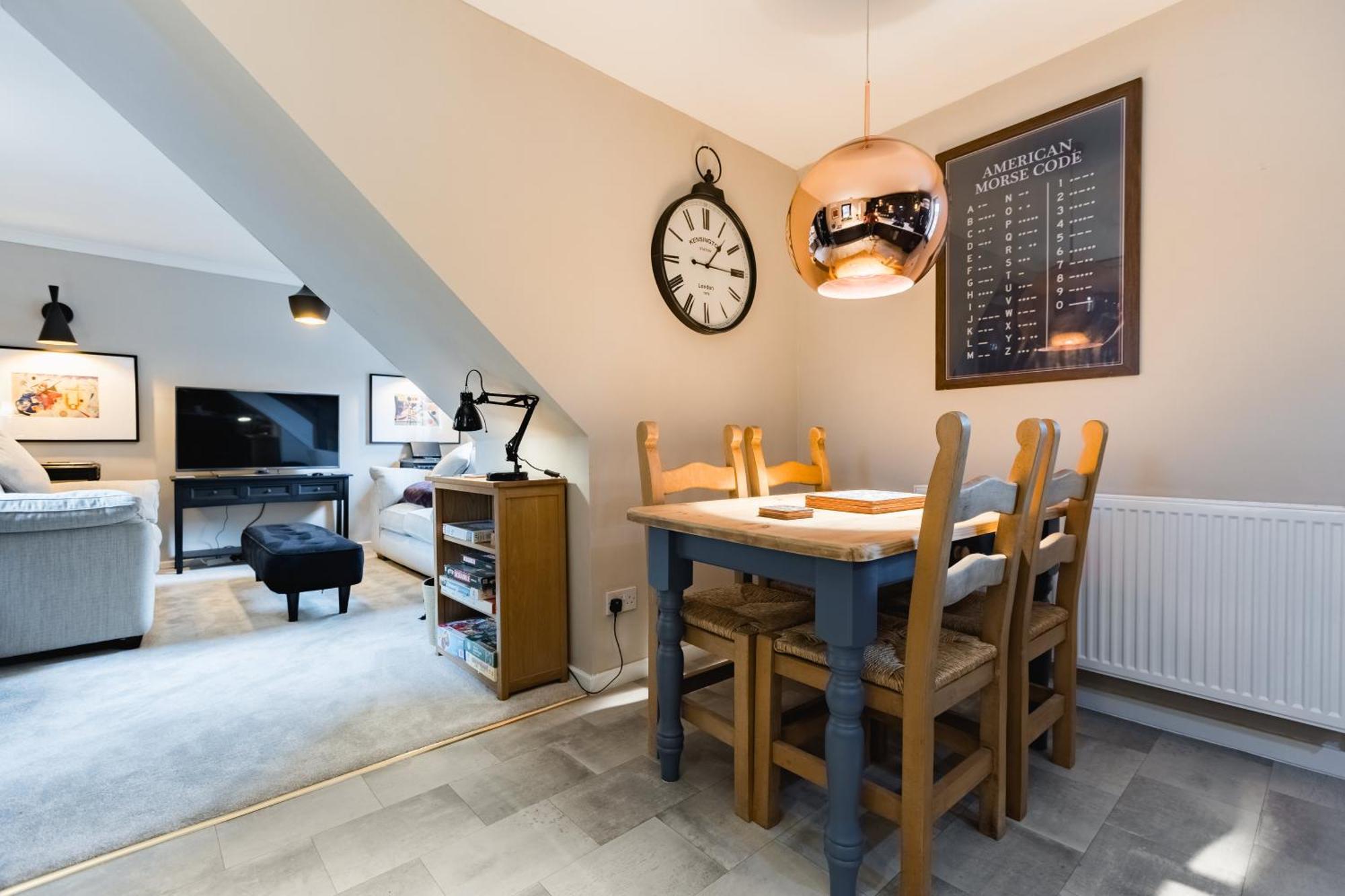Hullidays》marina Town House Apartment *